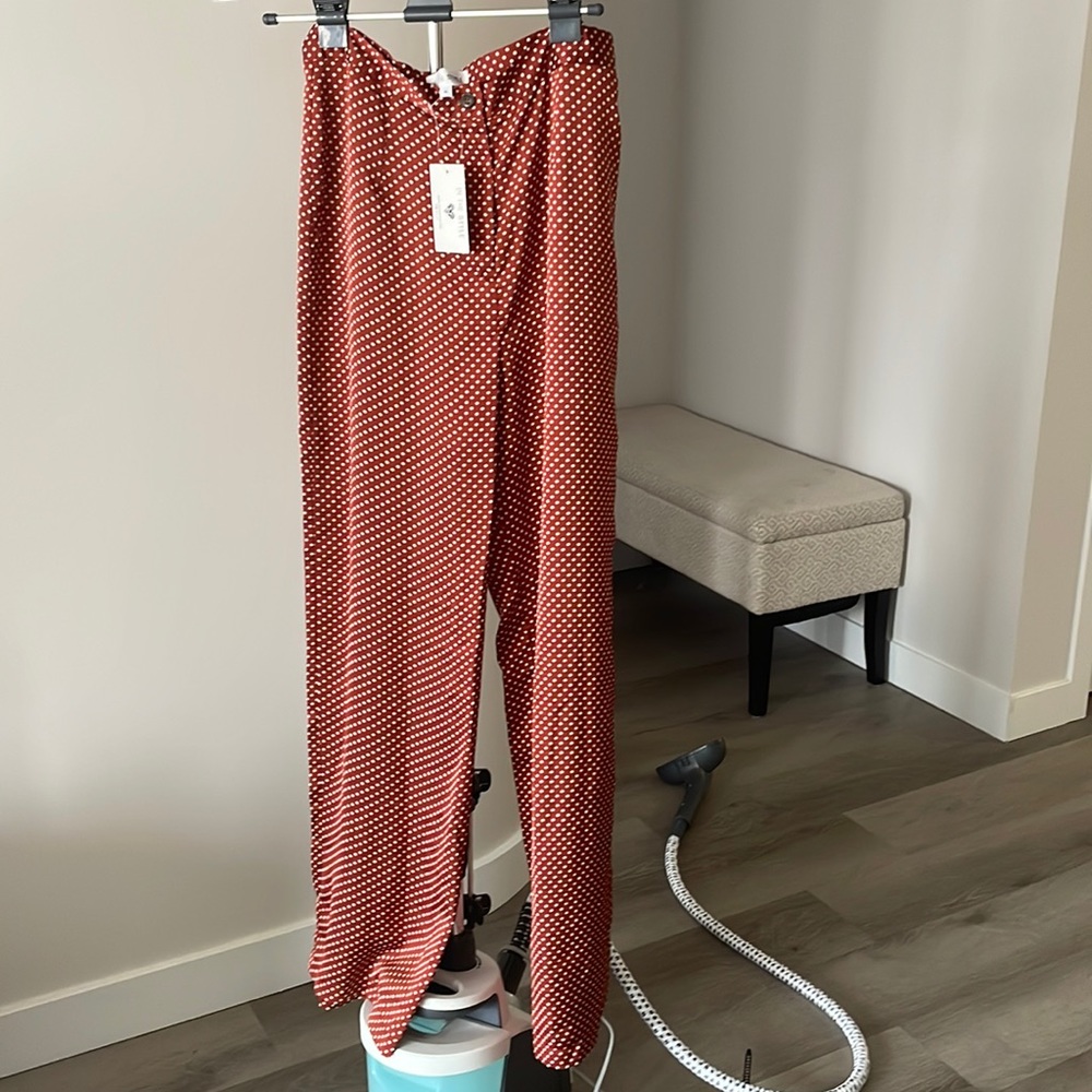 Brand new with tags in the style pattern trouser